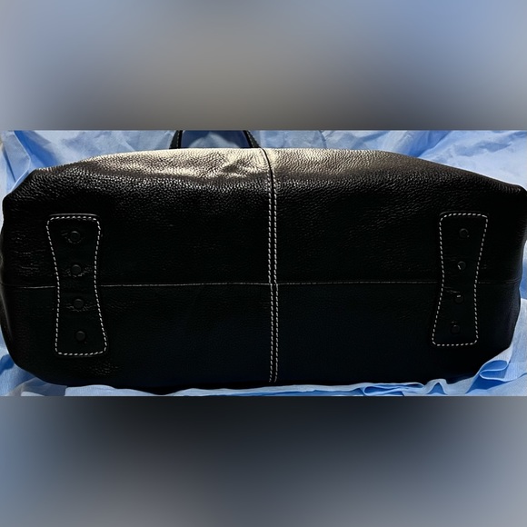 TOD’s black Pebbled Leather bag with dark gray Suede Interior.  Meas. 15 x 9in - Picture 4 of 16